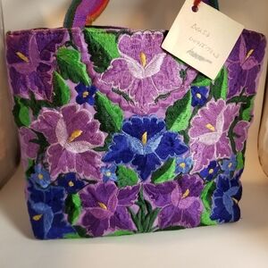 NWT Artisan-made Guatemalan embroidered handbag